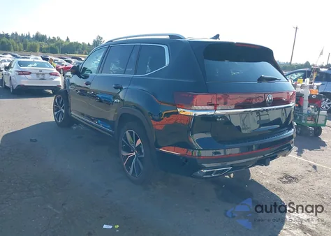 2024 Volkswagen Atlas 2.0T Sel Premium R-Line z USA, uszkodzony, nr VIN 1V2FR2CA7RC612240